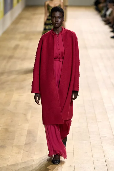 Look 61